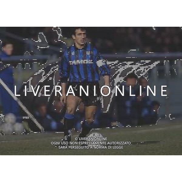RETROSPETTIVA ROBERTO BORDIN CALCIATORE NELLA FOTO ROBERTO BORDIN CON LA MAGLIA DELL\'ATALANTA CALCIO NELL\'ANNO 1991-1992 AG ALDO LIVERANI SAS