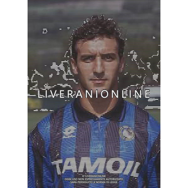 RETROSPETTIVA ROBERTO BORDIN CALCIATORE NELLA FOTO ROBERTO BORDIN CON LA MAGLIA DELL\'ATALANTA CALCIO NELL\'ANNO 1992-1993 AG ALDO LIVERANI SAS