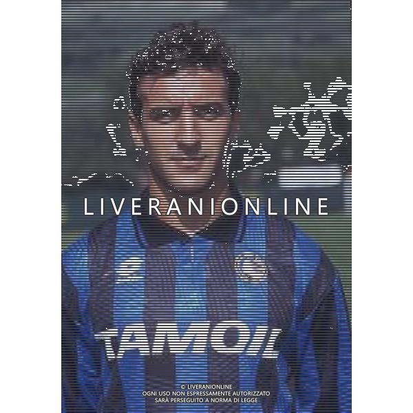 RETROSPETTIVA ROBERTO BORDIN CALCIATORE NELLA FOTO ROBERTO BORDIN CON LA MAGLIA DELL\'ATALANTA CALCIO NELL\'ANNO 1992-1993 AG ALDO LIVERANI SAS