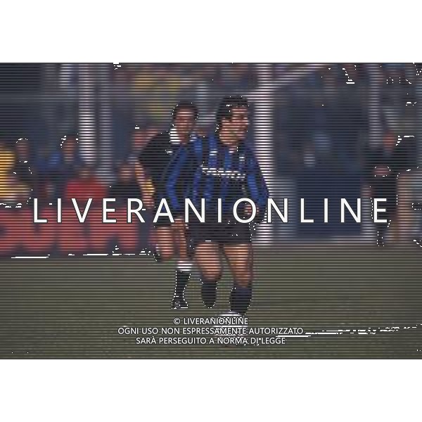 RETROSPETTIVA ROBERTO BORDIN CALCIATORE NELLA FOTO ROBERTO BORDIN CON LA MAGLIA DELL\'ATALANTA CALCIO NELL\'ANNO 1992-1993 AG ALDO LIVERANI SAS