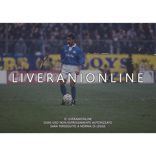 RETROSPETTIVA ROBERTO BORDIN CALCIATORE NELLA FOTO ROBERTO BORDIN CON LA MAGLIA DEL NAPOLI CALCIO NELL\'ANNO 1993 AG ALDO LIVERANI SAS