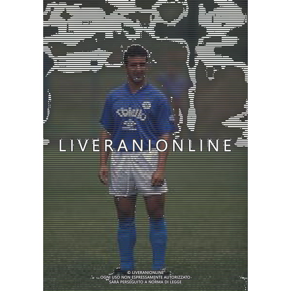 RETROSPETTIVA ROBERTO BORDIN CALCIATORE NELLA FOTO ROBERTO BORDIN CON LA MAGLIA DEL NAPOLI CALCIO NELL\'ANNO 1993 AG ALDO LIVERANI SAS