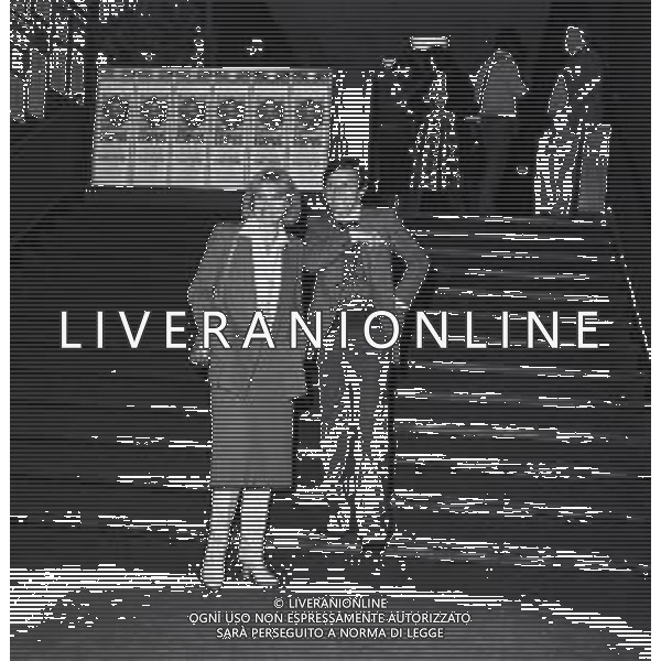 RETROSPETTIVA UMBERTO ORSINI ATTORE NELLA FOTO UMBERTO ORSINI A MILANO NELL\'ANNO 1979 CON ELLEN KESSLER AG ALDO LIVERANI SAS 