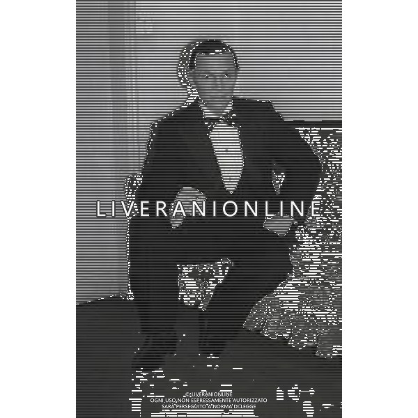 RETROSPETTIVA UMBERTO ORSINI ATTORE NELLA FOTO UMBERTO ORSINI A MILANO NELL\'ANNO 1979 AG ALDO LIVERANI SAS 