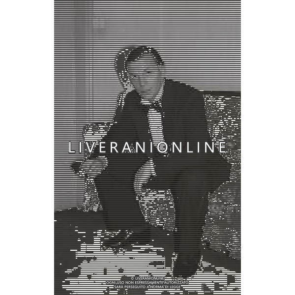 RETROSPETTIVA UMBERTO ORSINI ATTORE NELLA FOTO UMBERTO ORSINI A MILANO NELL\'ANNO 1979 AG ALDO LIVERANI SAS 