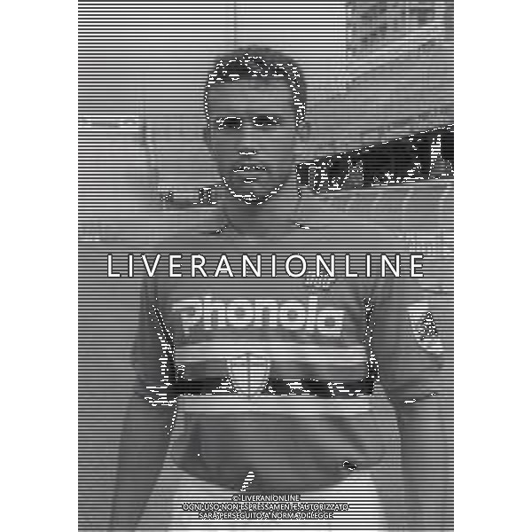 RETROSPETTIVA LUCA PELLEGRINI CALCIATORE NELLA FOTO LUCA PELLEGRINI CON LA MAGLIA DELLA SAMPDORIA CALCIO NELL\'ANNO 1986-1987 AG ALDO LIVERANI SAS