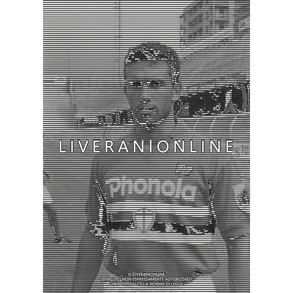 RETROSPETTIVA LUCA PELLEGRINI CALCIATORE NELLA FOTO LUCA PELLEGRINI CON LA MAGLIA DELLA SAMPDORIA CALCIO NELL\'ANNO 1986-1987 AG ALDO LIVERANI SAS
