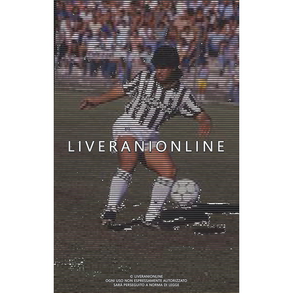 RETROSPETTIVA HUGO MARADONA CALCIATORE NELLA FOTO HUGO MARADONA CON LA MAGLIA DELL\'ASCOLI CALCIO AG ALDO LIVERANI SAS