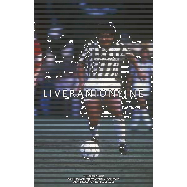 RETROSPETTIVA HUGO MARADONA CALCIATORE NELLA FOTO HUGO MARADONA CON LA MAGLIA DELL\'ASCOLI CALCIO AG ALDO LIVERANI SAS