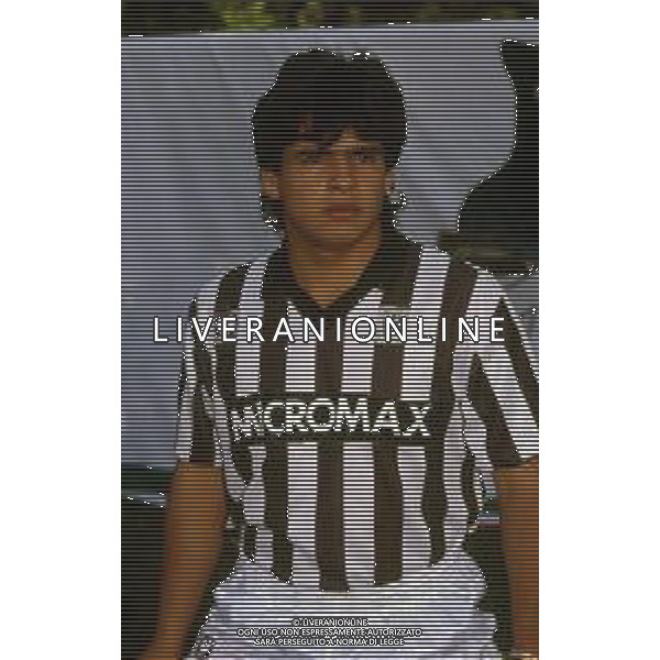 RETROSPETTIVA HUGO MARADONA CALCIATORE NELLA FOTO HUGO MARADONA CON LA MAGLIA DELL\'ASCOLI CALCIO AG ALDO LIVERANI SAS