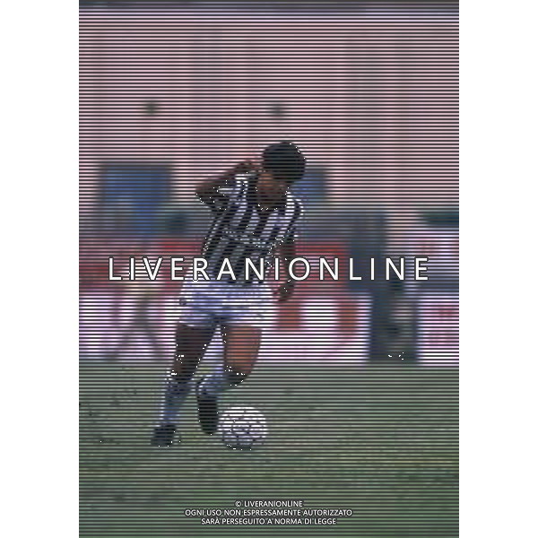 RETROSPETTIVA HUGO MARADONA CALCIATORE NELLA FOTO HUGO MARADONA CON LA MAGLIA DELL\'ASCOLI CALCIO AG ALDO LIVERANI SAS