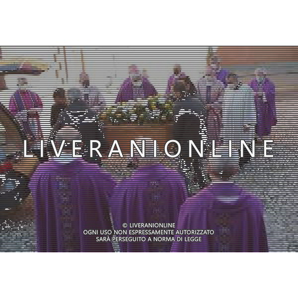 IMOLA 31 12 2021 CHIESA DI SAN CASSIANO FUNERALE DI DON NELLO MARIANI PRESENTI VESCOVO GIOVANNI MOSCIATTI VESCOVO FRANCESCO CAVINA VESCOVO TOMMASO GHIRELLI E SACERDOTI ©SANNA/AGENZIA ALDO LIVERANI SAS