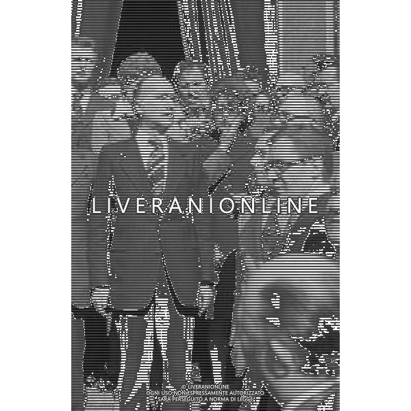 MILANO 03/05/1975 - FUNERALI di SERGIO RAMELLI, aggredito il 13 Aprile da militanti dell\'ultra sinistra che lo colpirono alla testa con chiavii inglesi e sbarre di ferro. NELLA FOTO LA MADRE ANITA CON GIORGIO ALMIRANTE ©Archivio Giovanni Liverani/AG. ALDO LIVERANI SAS