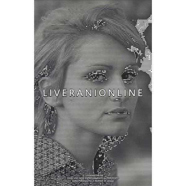 RETROSPETTIVA CARMEN VILLANI CANTANTE NELLA FOTO CARMEN VILLANI A ROMA NELL\'ANNO 1966 AG ALDO LIVERANI SAS 