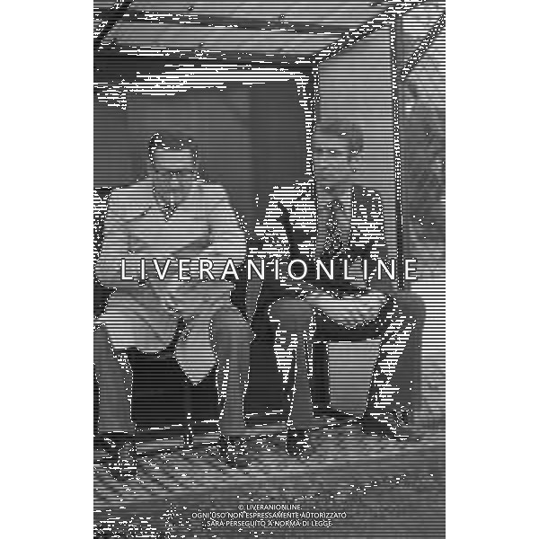 MONZA - CAGLIARI CAMPIONATO CALCIO SERIE B 1977-1978 - RETROSPETTIVA NELLA FOTO L\'ALLENATORE DEL MONZA ALFREDO MAGNI IN PANCHINA CON SERGIO SACCHERO Segretario generale ©Archivio Giovanni Liverani/AG. ALDO LIVERANI SAS
