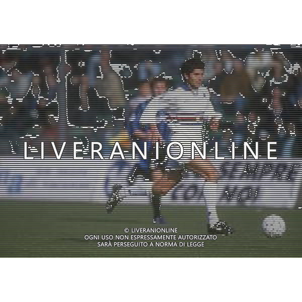 RETROSPETTIVA STEFANO SACCHETTI CALCIATORE NELLA FOTO STEFANO SACCHETTI CON LA MAGLIA DELLA SAMPDORIA CALCIO AG ALDO LIVERANI SAS
