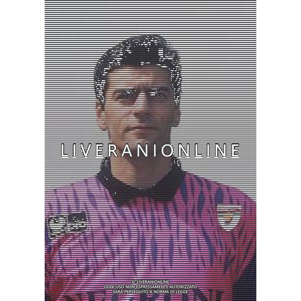 RETROSPETTIVA LUIGI TURCI CALCIATORE NELLA FOTO LUIGI TURCI CON LA MAGLIA DELLA CREMONESE CALCIO AG ALDO LIVERANI SAS