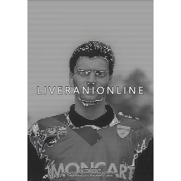 RETROSPETTIVA LUIGI TURCI CALCIATORE NELLA FOTO LUIGI TURCI CON LA MAGLIA DELLA CREMONESE CALCIO NELL\'ANNO 1994-1995 AG ALDO LIVERANI SAS 