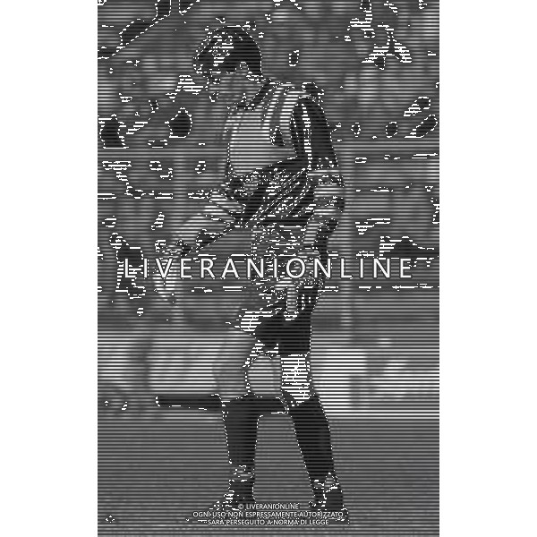 RETROSPETTIVA LUIGI TURCI CALCIATORE NELLA FOTO LUIGI TURCI CON LA MAGLIA DELLA CREMONESE CALCIO NELL\'ANNO 1994-1995 AG ALDO LIVERANI SAS 