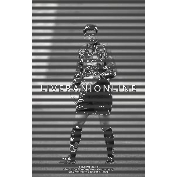 RETROSPETTIVA LUIGI TURCI CALCIATORE NELLA FOTO LUIGI TURCI CON LA MAGLIA DELLA CREMONESE CALCIO NELL\'ANNO 1996-1997 AG ALDO LIVERANI SAS  