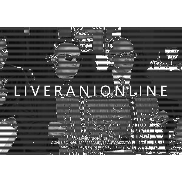 RETROSPETTIVA PADRE ELIGIO PSEUDONIMO DI PADRE ANGELO GELMINI ASSISTENTE SPIRITUALE  NELLA FOTO PADRE ELIGIO PREMIATO AD OSTUNI CON IL PREMIO “ULIVO D\'ARGENTO“ NELL\'ANNO 1975 AG ALDO LIVERANI SAS  