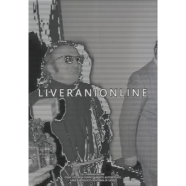 RETROSPETTIVA PADRE ELIGIO PSEUDONIMO DI PADRE ANGELO GELMINI ASSISTENTE SPIRITUALE  NELLA FOTO PADRE ELIGIO IN TRIBUNALE A MILANO PER ESSERE INTERROGATO DAL DOTT. VIOLA NELL\'ANNO 1976 AG ALDO LIVERANI SAS  