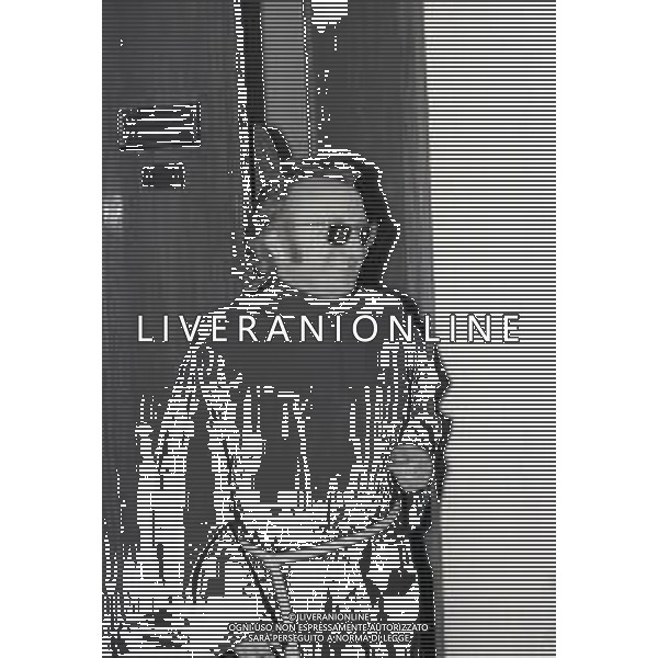 RETROSPETTIVA PADRE ELIGIO PSEUDONIMO DI PADRE ANGELO GELMINI ASSISTENTE SPIRITUALE  NELLA FOTO PADRE ELIGIO IN TRIBUNALE A MILANO PER ESSERE INTERROGATO DAL DOTT. VIOLA NELL\'ANNO 1976 AG ALDO LIVERANI SAS  