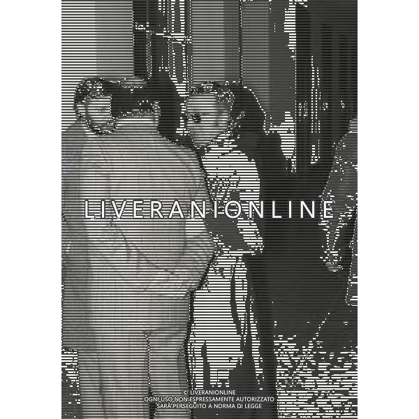 RETROSPETTIVA PADRE ELIGIO PSEUDONIMO DI PADRE ANGELO GELMINI ASSISTENTE SPIRITUALE  NELLA FOTO PADRE ELIGIO IN TRIBUNALE A MILANO PER ESSERE INTERROGATO DAL DOTT. VIOLA NELL\'ANNO 1976 AG ALDO LIVERANI SAS  