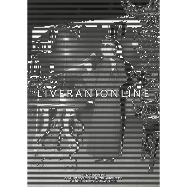 RETROSPETTIVA PADRE ELIGIO PSEUDONIMO DI PADRE ANGELO GELMINI ASSISTENTE SPIRITUALE  NELLA FOTO PADRE ELIGIO A COZZO LOMELLINA NELL\'ANNO 1975 AG ALDO LIVERANI SAS  
