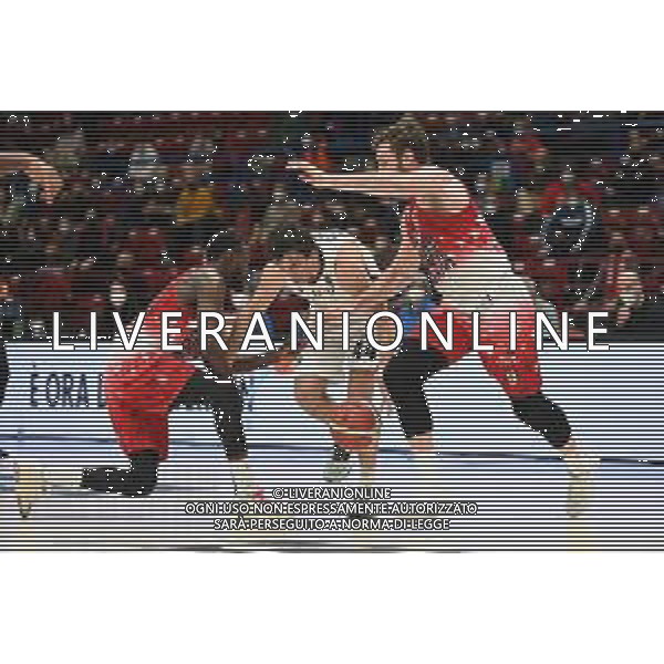 © TVRG Milos Teodosic (Bologna) tra Jerian Grant (Milano) e Nicolo\' Melli (Milano) AX Armani Exchange Milano vs Virtus Segafredo Bologna Campionato Serie A UnipolSai - 13a giornata regular season Assago (MI) 05-01-2022 Mediolanum Forum foto Roberto Garavaglia/ag. Aldo Liverani sas