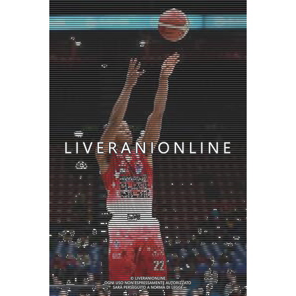 ¬© TVRG Devon Hall (Milano) AX Armani Exchange Milano vs Virtus Segafredo Bologna Campionato Serie A UnipolSai - 13a giornata regular season Assago (MI) 06-01-2022 Mediolanum Forum foto Roberto Garavaglia/ag. Aldo Liverani sas/AGENZIA ALDO LIVERANI SAS