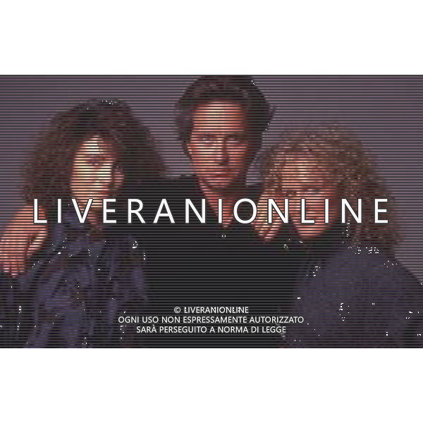 RETROSPETTIVA MICHAEL DOUGLAS ATTORE NELLA FOTO MICHAEL DOUGLAS NEL FILM “ATTRAZIONE FATALE “ NELL\'ANNO 1987 CON GLEN CLOSE E ANNE ARCHER AG ALDO LIVERANI SAS