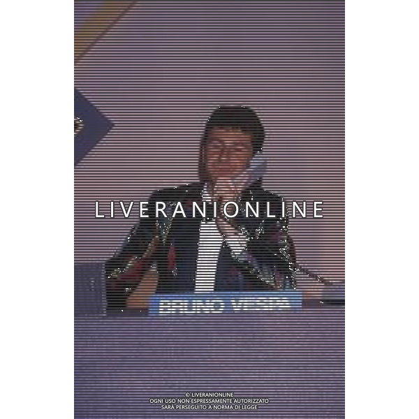 RETROSPETTIVA FABIO FAZIO CONDUTTORE TELEVISIVO - AUTORE TELEVISIVO-IMITATORE-SCRITTORE E DOPPIATORE TELEVISIVO NELLA FOTO FABIO FAZIO NELLA TRASMISSIONE TELEVISIVA“FATE IL VOSTRO GIOCO“ NELL\'ANNO 1988 AG ALDO LIVERANI SAS