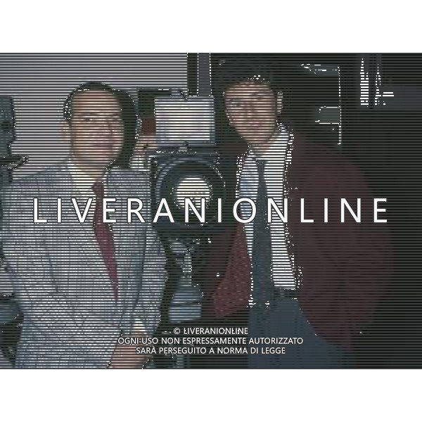 RETROSPETTIVA FABIO FAZIO CONDUTTORE TELEVISIVO - AUTORE TELEVISIVO-IMITATORE-SCRITTORE E DOPPIATORE TELEVISIVO NELLA FOTO FABIO FAZIO NELLA TRASMISSIONE TELEVISIVA“FATE IL VOSTRO GIOCO“ NELL\'ANNO 1988 CON GIANCARLO NICOTRA AG ALDO LIVERANI SAS