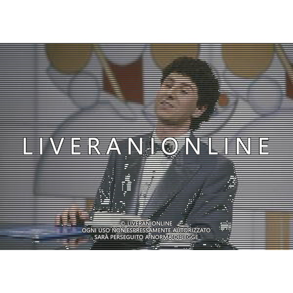 RETROSPETTIVA FABIO AGOSTINO FRANCESCO FAZIO CONDUTTORE TELEVISIVO-IMITATORE-SCRITTORE E PRODUTTORE ARTISTICO NELLA FOTO FABIO FAZIO NELL\'ANNO 1984 NELLA TRASIMISSIONE TELEVISIVA "LORETTA GOGGI IN QUIZ“ AG ALDO LIVERANI SAS