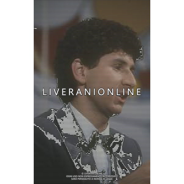 RETROSPETTIVA FABIO AGOSTINO FRANCESCO FAZIO CONDUTTORE TELEVISIVO-IMITATORE-SCRITTORE E PRODUTTORE ARTISTICO NELLA FOTO FABIO FAZIO NELL\'ANNO 1984 NELLA TRASIMISSIONE TELEVISIVA "LORETTA GOGGI IN QUIZ“ AG ALDO LIVERANI SAS