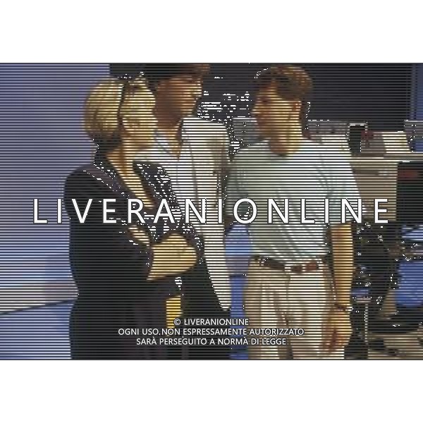 RETROSPETTIVA FABIO AGOSTINO FRANCESCO FAZIO CONDUTTORE TELEVISIVO-IMITATORE-SCRITTORE E PRODUTTORE ARTISTICO NELLA FOTO FABIO FAZIO NELL\'ANNO 1988 NELLA TRASMISSIONE TELEVISIVA “FORZA ITALIA“CON WALTER ZENGA E ROBERTA TERMALI AG ALDO LIVERANI SAS