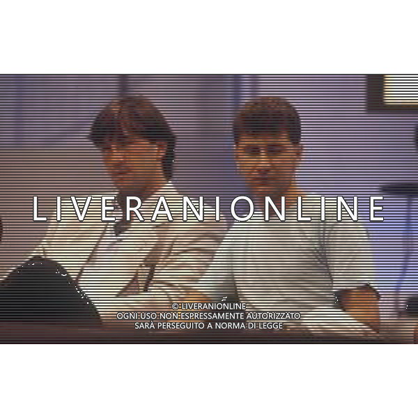 RETROSPETTIVA FABIO AGOSTINO FRANCESCO FAZIO CONDUTTORE TELEVISIVO-IMITATORE-SCRITTORE E PRODUTTORE ARTISTICO NELLA FOTO FABIO FAZIO NELL\'ANNO 1988 NELLA TRASMISSIONE TELEVISIVA “FORZA ITALIA“CON WALTER ZENGA AG ALDO LIVERANI SAS