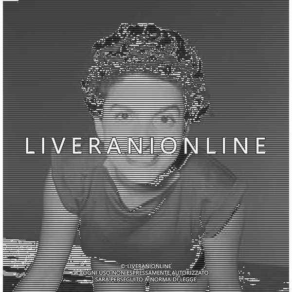 RETROSPETTIVA EVA FISCHER PITTRICE JUGOSLAVA NATURALIZZATA ITALIANA AL MARE SULLA SPIAGGIA NEGLI ANNI \'50-60 ©Archivio Giovanni Liverani/AGENZIA ALDO LIVERANI SAS