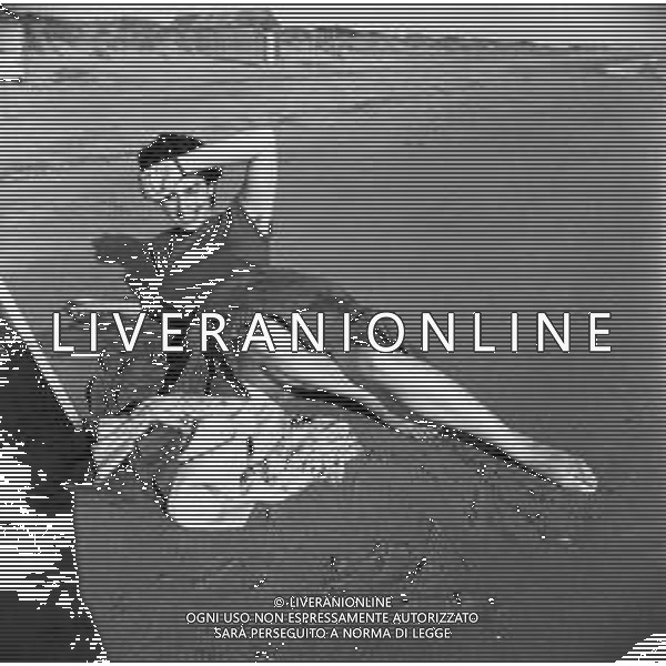 RETROSPETTIVA EVA FISCHER PITTRICE JUGOSLAVA NATURALIZZATA ITALIANA AL MARE SULLA SPIAGGIA NEGLI ANNI \'50-60 ©Archivio Giovanni Liverani/AGENZIA ALDO LIVERANI SAS