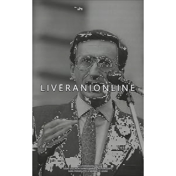 RETROSPETTIVA GIANFRANCO FINI POLITICO NELLA FOTO GIANFRANCO FINI A MILANO IN UN COMIZIO POLITICO AG ALDO LIVERANI SAS 