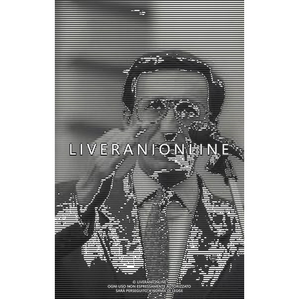 RETROSPETTIVA GIANFRANCO FINI POLITICO NELLA FOTO GIANFRANCO FINI A MILANO IN UN COMIZIO POLITICO AG ALDO LIVERANI SAS 