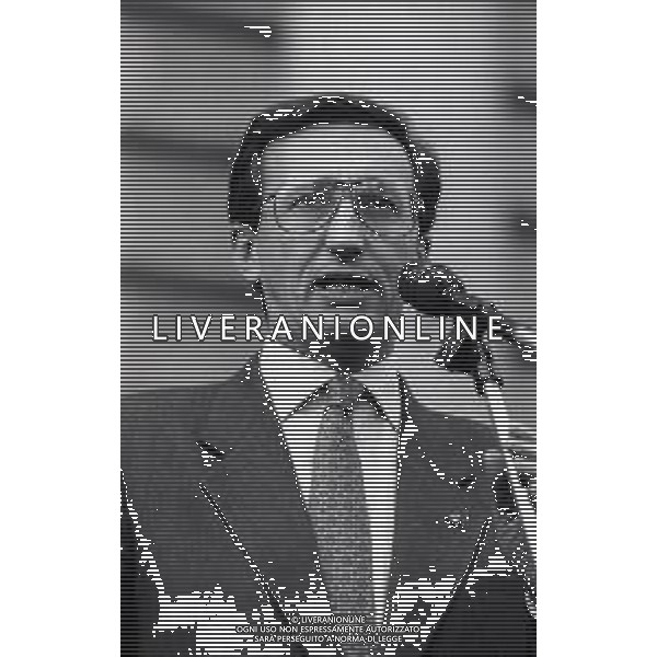RETROSPETTIVA GIANFRANCO FINI POLITICO NELLA FOTO GIANFRANCO FINI A MILANO IN UN COMIZIO POLITICO AG ALDO LIVERANI SAS 