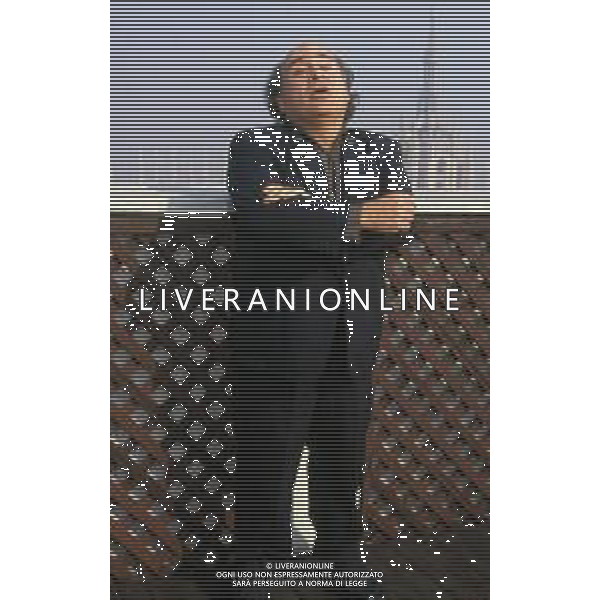 RETROSPETTIVA DANNY DE VITO ATTORE NELLA FOTO DANNY DE VITO A MILANO IN TERRAZZA MARTINI NELL\'ANNO 1989 AG ALDO LIVERANI SAS