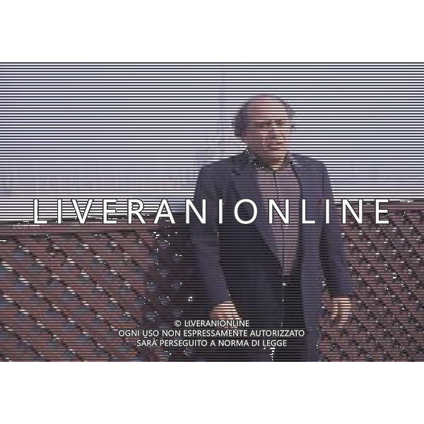 RETROSPETTIVA DANNY DE VITO ATTORE NELLA FOTO DANNY DE VITO A MILANO IN TERRAZZA MARTINI NELL\'ANNO 1989 AG ALDO LIVERANI SAS