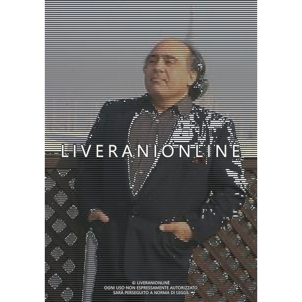 RETROSPETTIVA DANNY DE VITO ATTORE NELLA FOTO DANNY DE VITO A MILANO IN TERRAZZA MARTINI NELL\'ANNO 1989 AG ALDO LIVERANI SAS