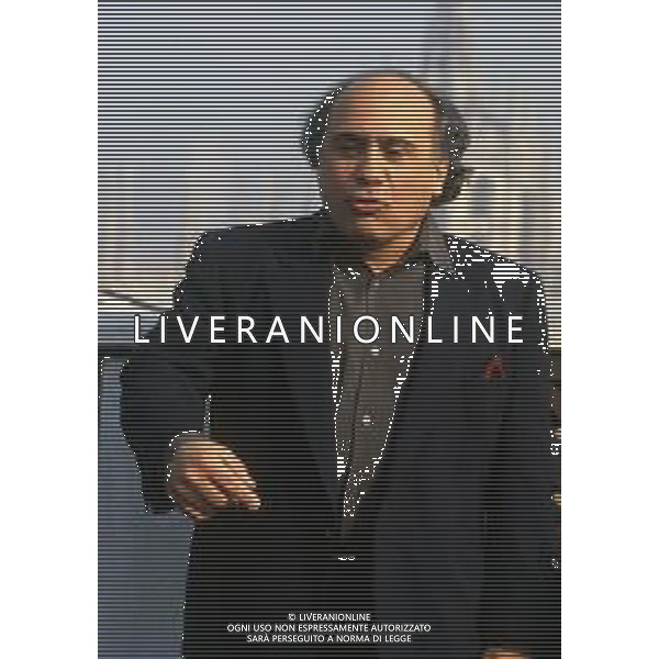 RETROSPETTIVA DANNY DE VITO ATTORE NELLA FOTO DANNY DE VITO A MILANO IN TERRAZZA MARTINI NELL\'ANNO 1989 AG ALDO LIVERANI SAS