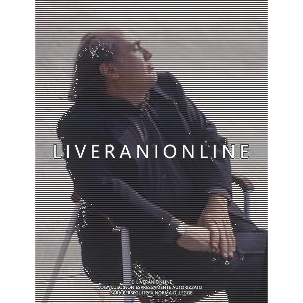 RETROSPETTIVA DANNY DE VITO ATTORE NELLA FOTO DANNY DE VITO A MILANO IN TERRAZZA MARTINI NELL\'ANNO 1989 AG ALDO LIVERANI SAS
