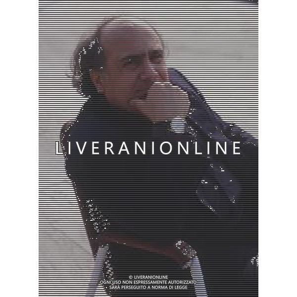 RETROSPETTIVA DANNY DE VITO ATTORE NELLA FOTO DANNY DE VITO A MILANO IN TERRAZZA MARTINI NELL\'ANNO 1989 AG ALDO LIVERANI SAS