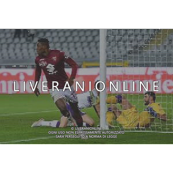 Torino 10.1.2022 Stadio Olimpico Grande Torino ©Alessandro Falzone/Agenzia Aldo Liverani Torino vs Fiorentina Serie A Tim 2021/2022 Nella foto : Esultanza gol di Wilfried Singo ©TVAF Falzone/AGENZIA ALDO LIVERANI SAS